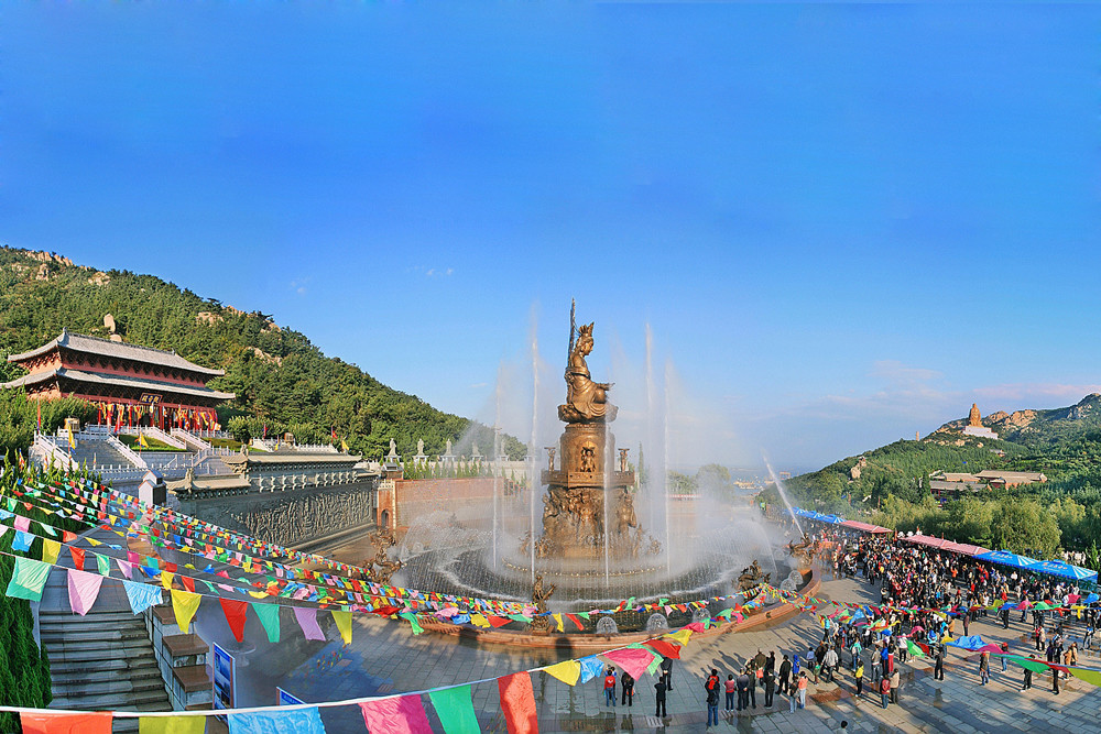 在辽宁省盖州市万福镇有一处景区风景妙人,自然风光秀丽,但是甚是少