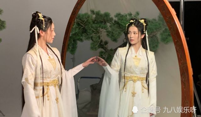 《长月烬明》主演变装花絮曝光,网友:审美在线,"爆款剧"预定