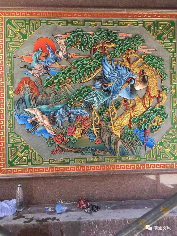 在潮汕,壁画发展于明代,而成熟于清,内容多为古典故事人物,和吉祥如意