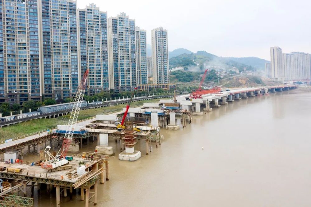 阳光大道东向延伸二期及防洪堤建设工程位于永嘉瓯北大桥至楠溪江