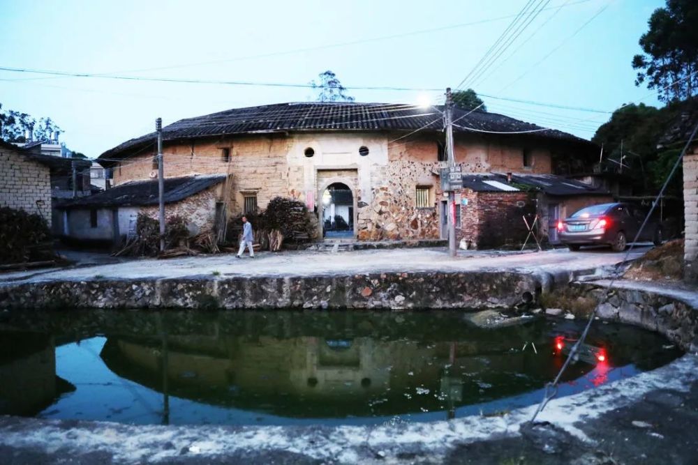 红东知青场 今日大变样—潮州建饶镇杨梅坪村