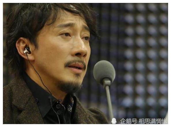 有才无德赵立新出演突围被删戏换脸落魄到去酒吧走穴