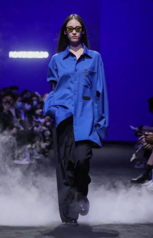 2022春夏中国女装流行色