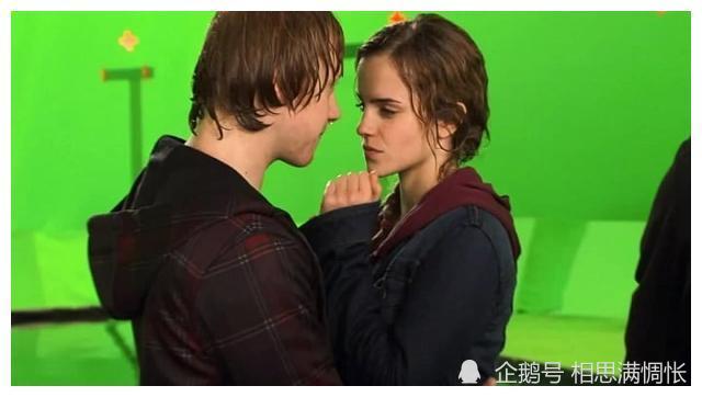 《哈利·波特》:小说里的罗恩赫敏初吻,要比电影版的更具戏剧性