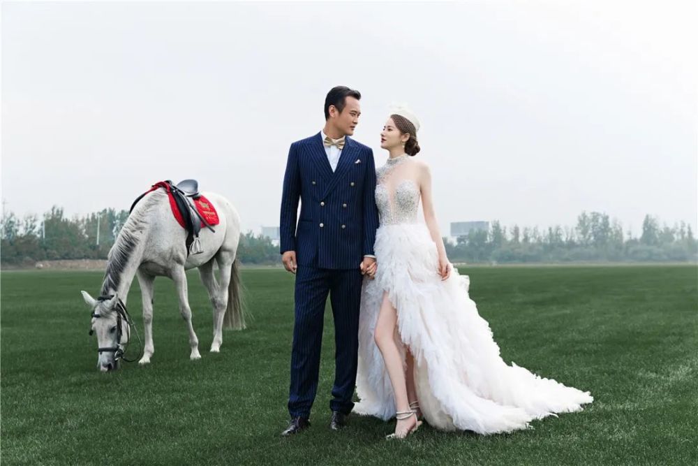 新婚妻子王骞钤坦言更爱孩子期盼早当父母徐云龙大婚新娘王骞钤貌美