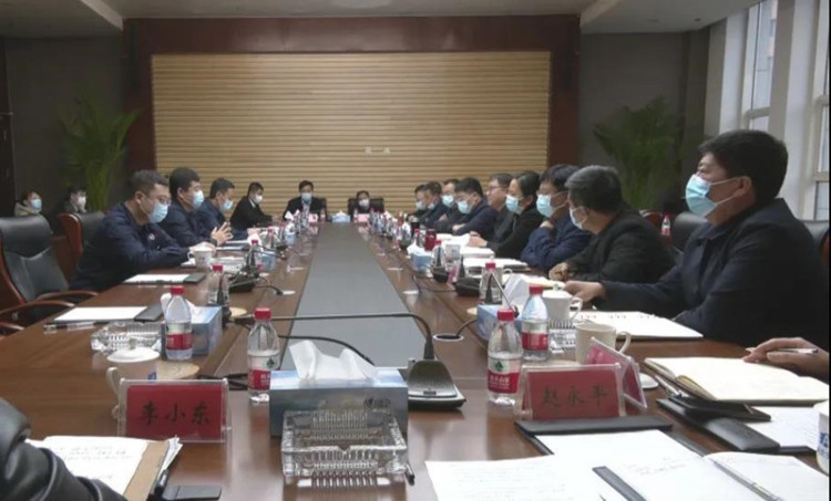 日前,河北秦皇岛昌黎县委书记宗振华,县委副书记,县长狄莎带领县发改