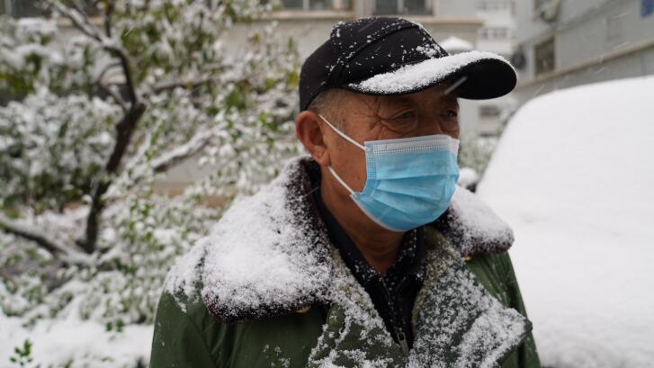 一线故事丨下雪天,坚守一线的步履不停