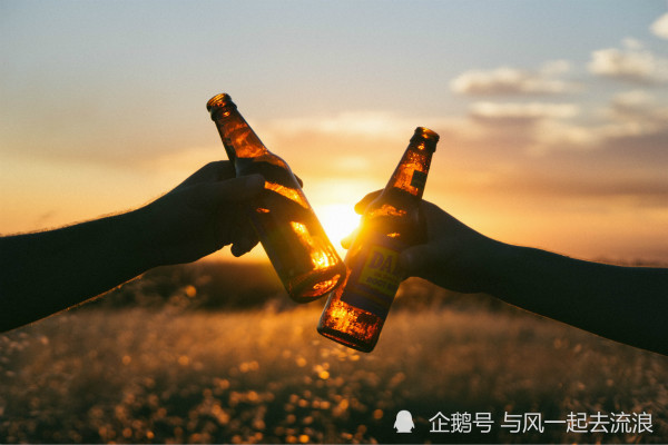 借我的钱先还点应个急,立刻就说我不够意思,说多了就和我翻脸,哎,难呀