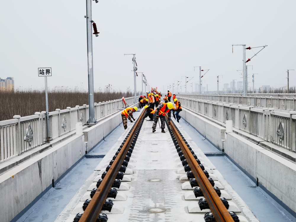 京滨铁路天津宝坻至北辰段开始铺轨,预计2022年底前开通