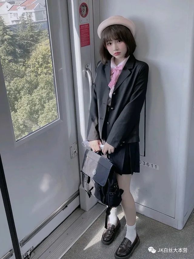 jk女孩~樱花妹穿搭|这套制服好甜好优雅呀