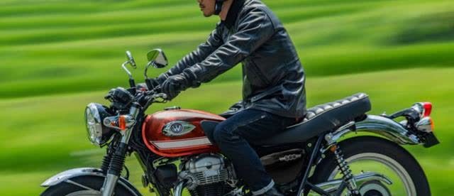 川崎摩托车2022年款w800新色推出