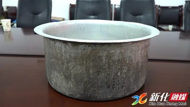新化县举行抗美援朝特等功臣陈佑甫同志生前使用实物捐赠仪式