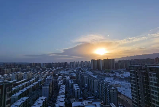 宛如童话世界一般让整个宝鸡银装素裹飞飞扬扬的雪花一起来感受一下