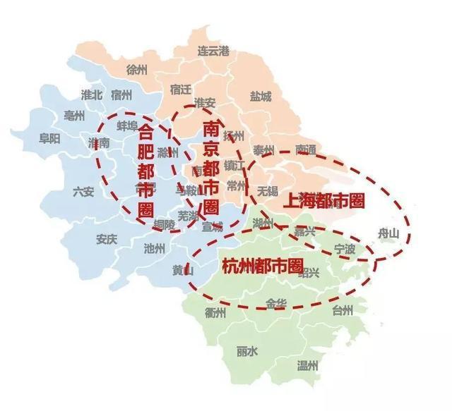 小编下面从地理位置,地形,交通三方面分析.