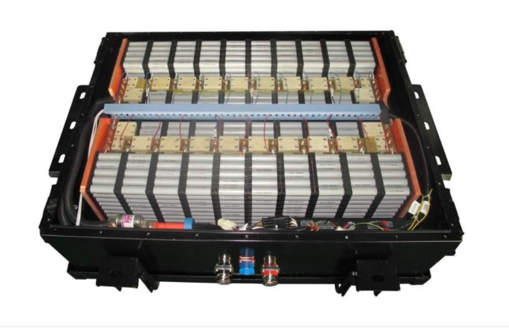 磷酸铁锂电池和三元锂电池,新能源市场如何做出选择