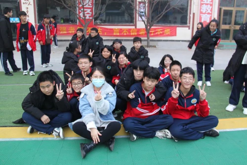 兆华战疫离家不离爱封闭不封心衡水兆华学校趣味运动会拉开帷幕