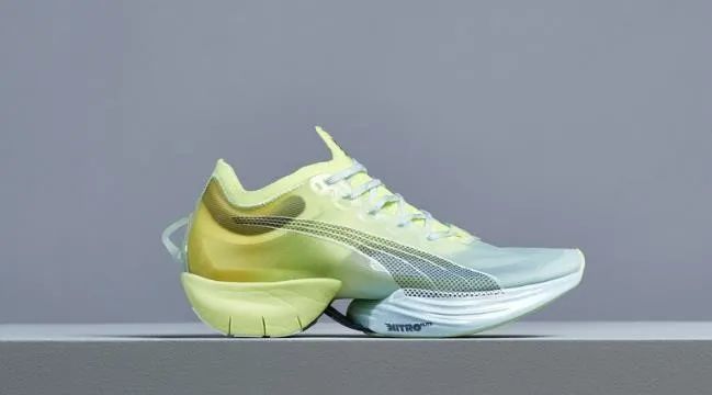 elite —— 搭载 puma 全新跑步科技的下一代竞速碳板跑鞋,将于2022