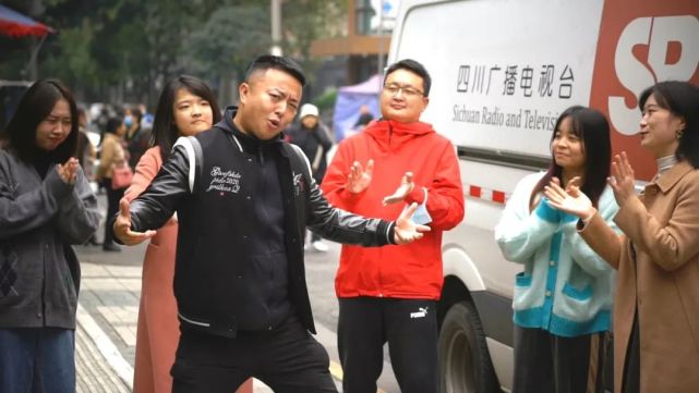曾蓉摄像:陈京轩出镜:阎馨予 王伟 王静 周怡乐 侯志勇 李琰助理:江苡
