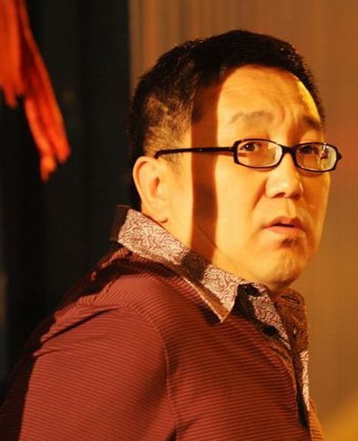 从普普通通小演员,成长为春晚常客的喜剧人,他到底做了什么?