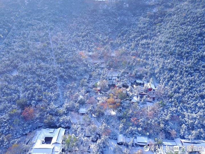 济南千佛山雪后颜值大变仿佛天上宫阙