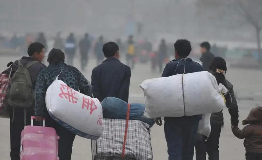 北京外来打工者返乡潮在增加不少人明年不再返城这是为什么