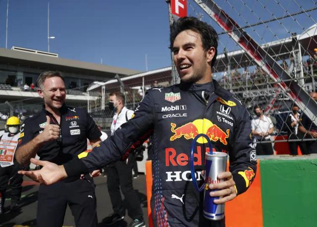 f1主场开香槟墨西哥英雄拿下季军创历史佩雷兹仍坦言美中不足