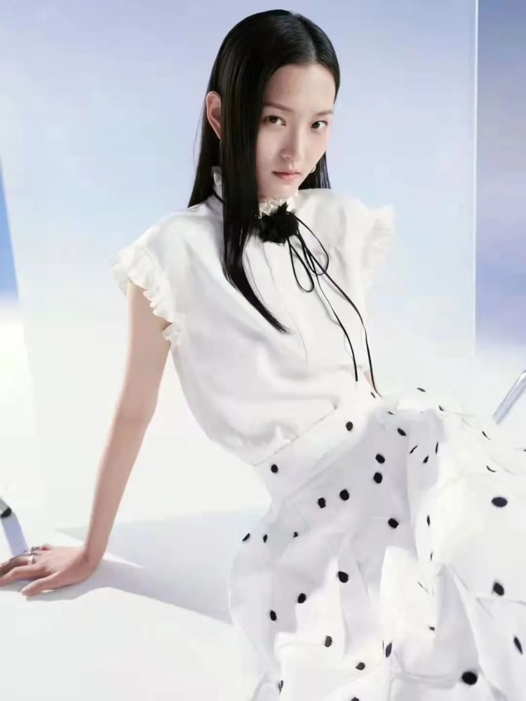 gucciloveprada 陈冰彬 p3         advertisement