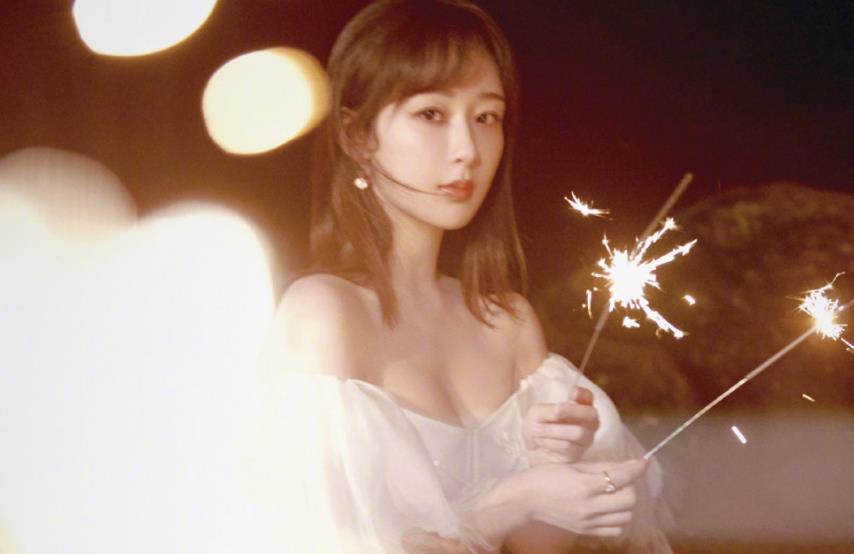 杨紫在娱乐圈人缘如何?当她迎来29岁生日时,艺人的动态见分晓