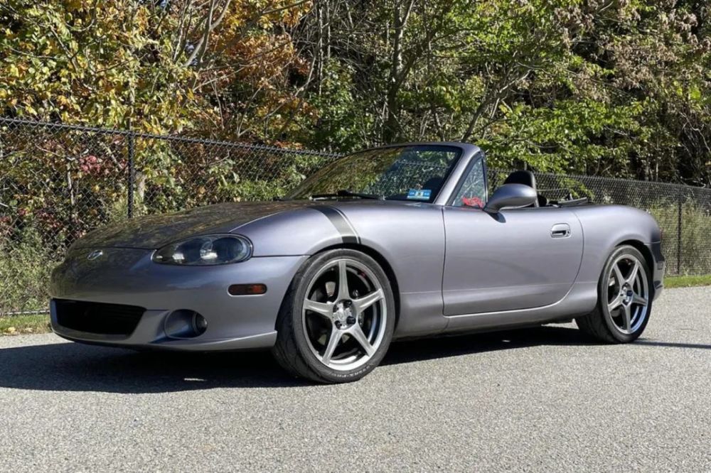 2004年马自达mx-5 miata