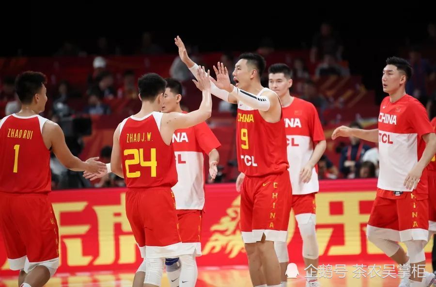 姚明给中国篮坛乃至世界篮坛带来卓越的贡献,一大批国人开始了解篮球