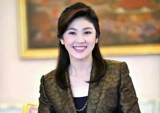 泰国流亡女总理英拉摇身一变成为中国董事长风光依旧惹人爱