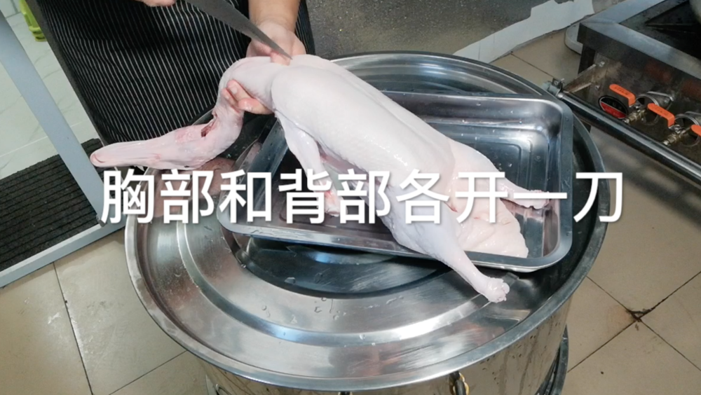 章嘴哥教你做四川小吃乐山甜皮鸭之鸭子腌制多长时间才能入味