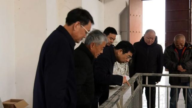 县政府党组成员衡尚武陪同,县直相关单位负责同志参加.