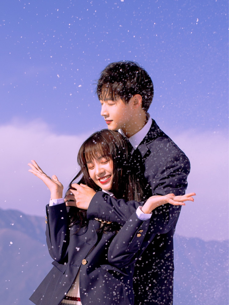 超甜雪景情侣写真