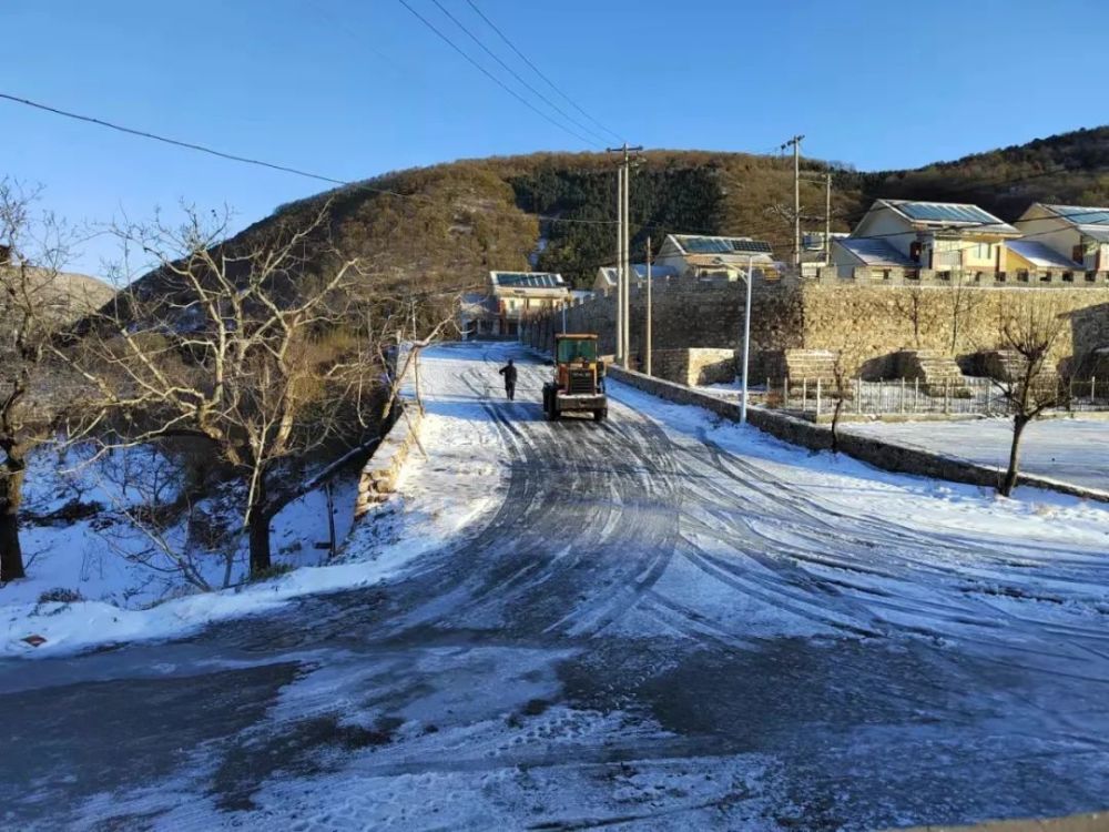 受强冷空气影响,11月6-7日,平谷区大部分地区出现降雪,持续降温导致