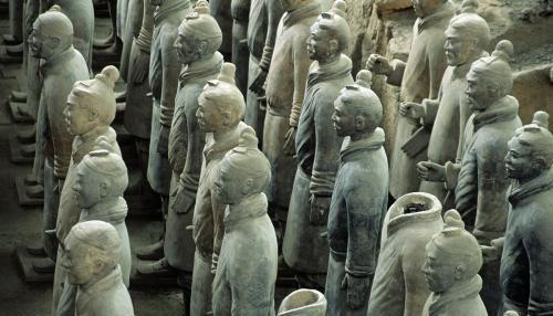 活人兵马俑是否真的存在专家说了一句话惊坏众人
