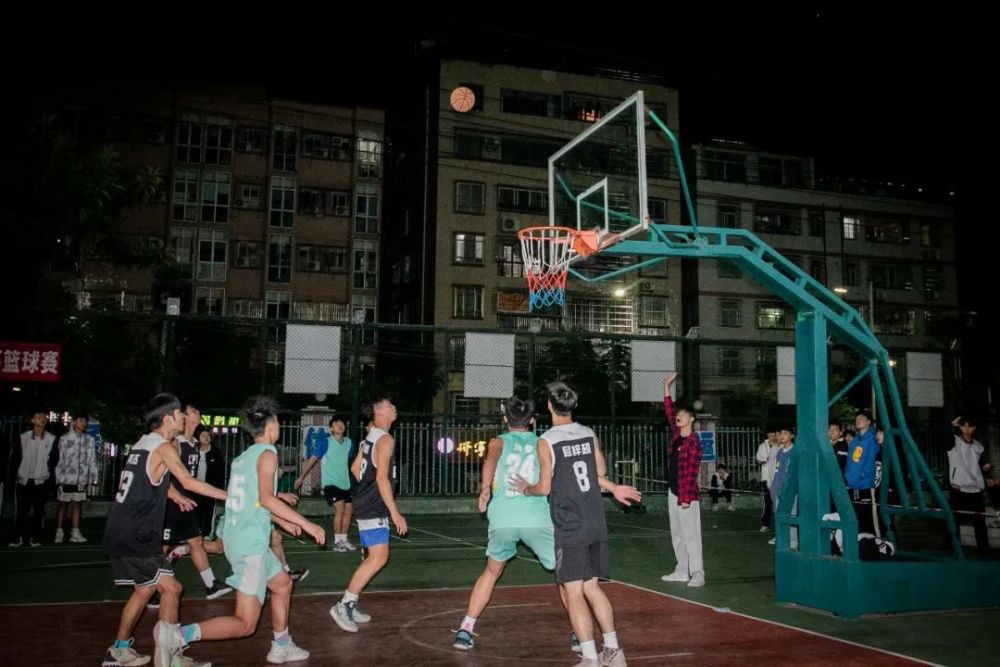 广州市交通技师学院第21届新生篮球赛开幕式