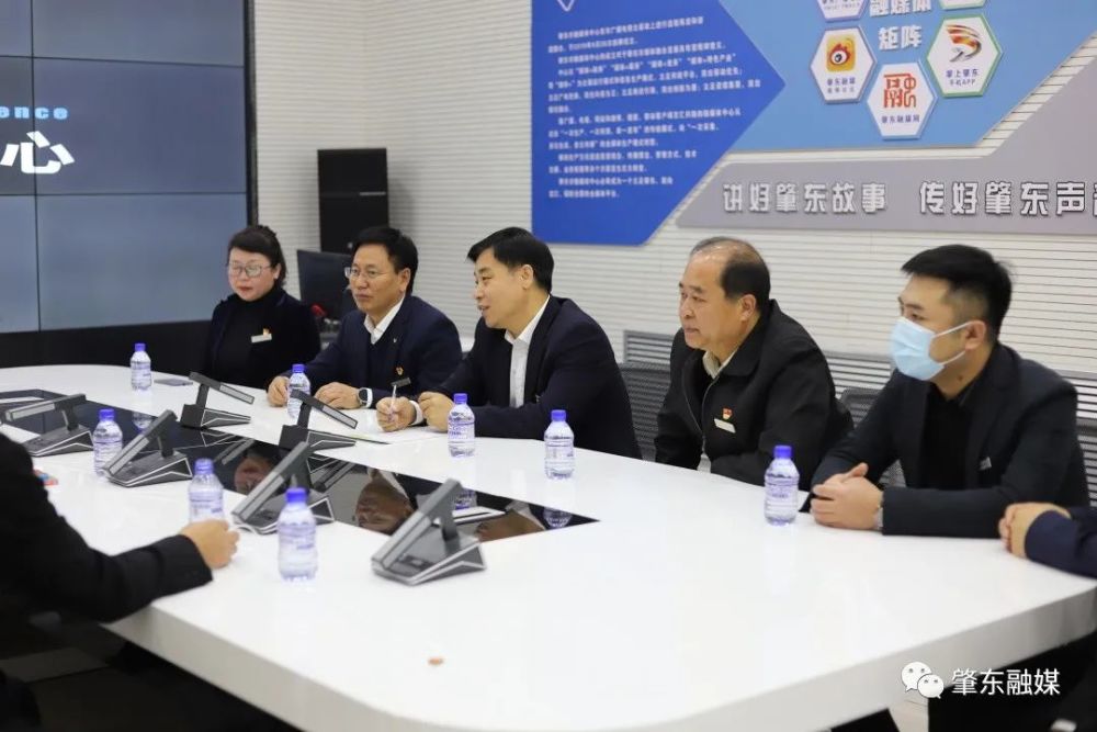 肇东融媒|张伟志,吕江一行看望慰问融媒体中心一线记者