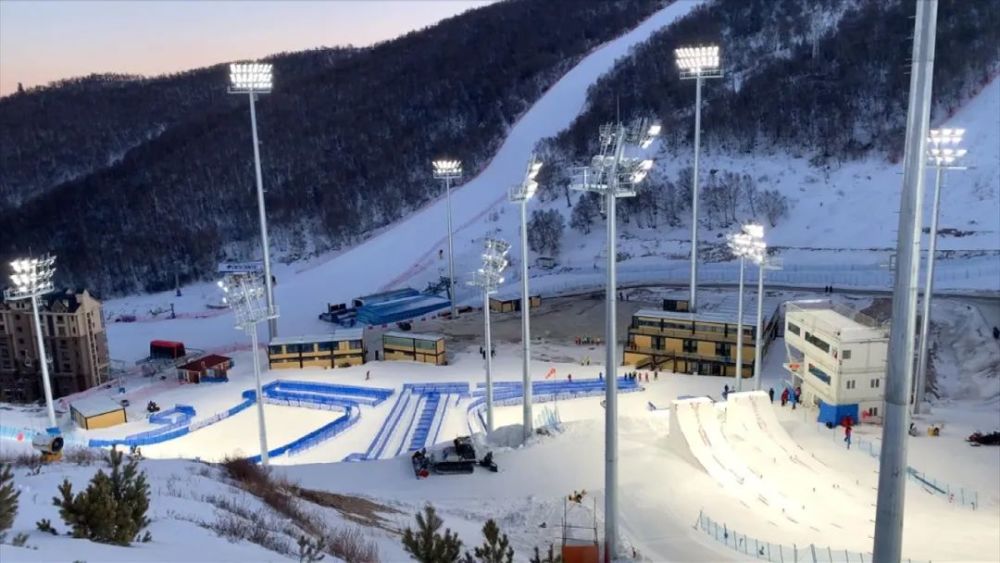 相约冬奥云顶滑雪公园所有赛道均已通过国际雪联及国际奥委会专家论证