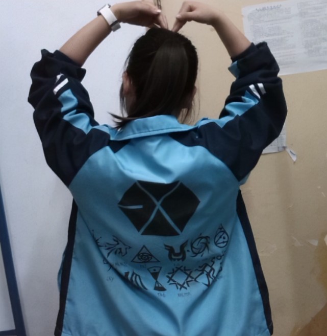 学生"手绘校服"火出圈,文科生和理科生差距明显,美术