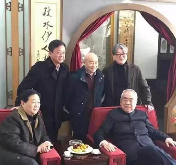 大画家范曾勾搭恩人妻10余年与亲生女断关系恩人孩子随他姓