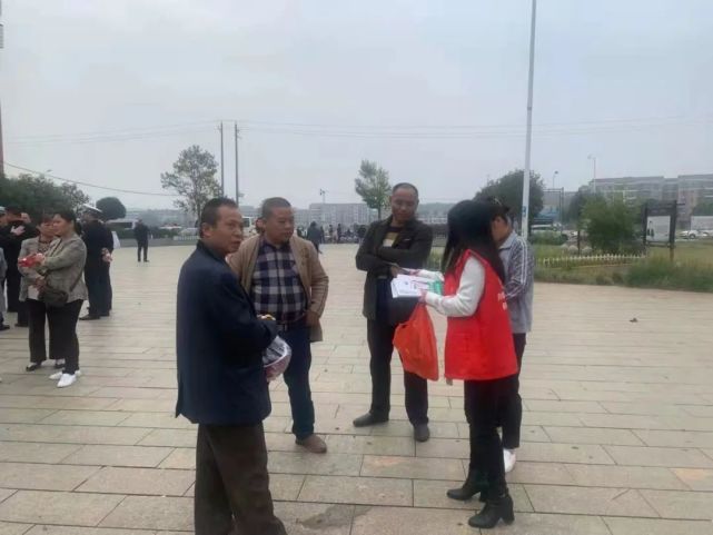 增强居民识毒,防毒,拒毒的意识和能力,衡阳县洪市镇利用"美丽乡村行"
