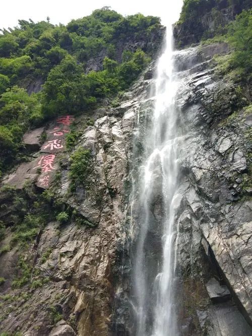 江西明月山景区面向宜春市民免门票!