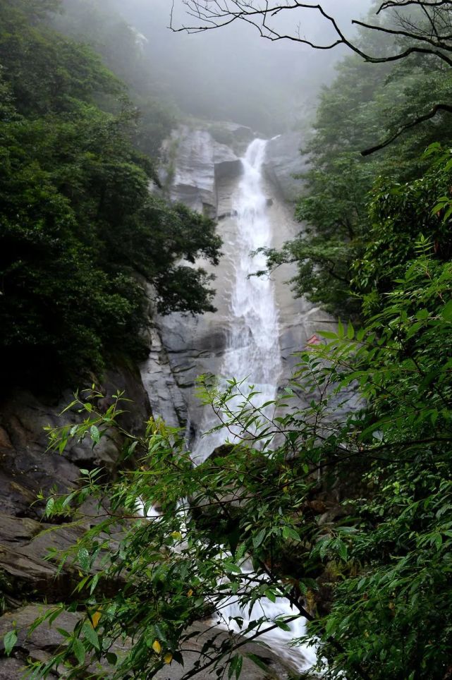 江西明月山景区面向宜春市民免门票!