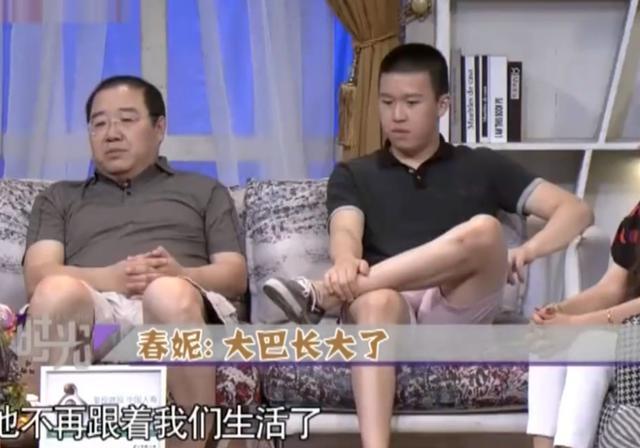 英达引以为傲的百万年薪小儿子,原来就这样?真比不上弃养的巴图