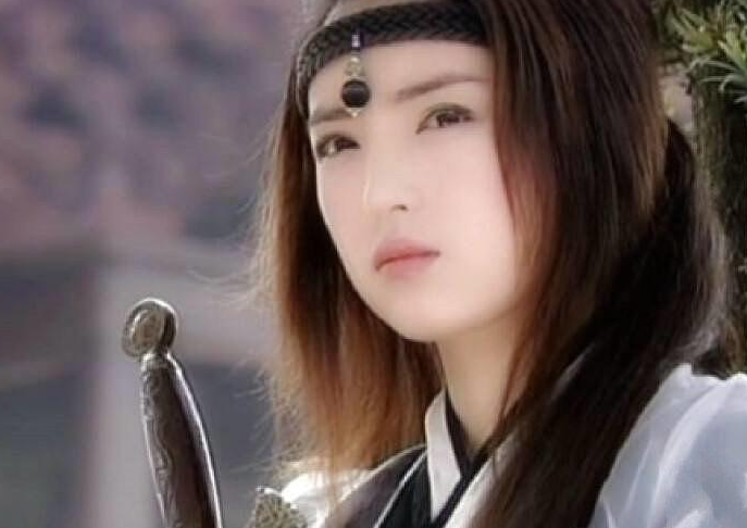 "雪花女神龙"董璇的心酸情史,一生只爱一个人,终究痴心错付