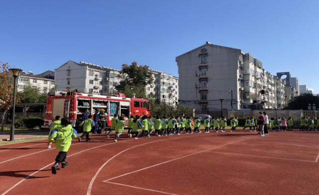 合肥市梦园小学教育集团天柱路学校:防火消灾,安全常在