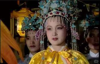 红楼梦里的贾元春是怎样的性格最后是怎么死的