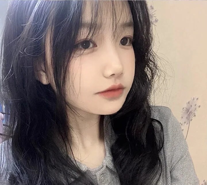 颜值和你一样高的女生头像
