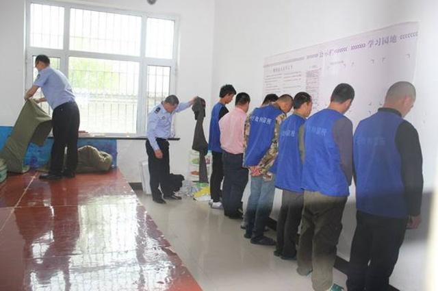 在拘留所被拘留了几天,个人档案上会留下案底吗?看完